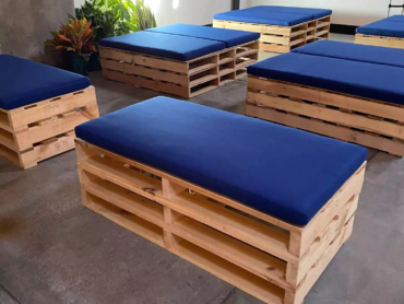 Pallet banch